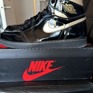 retro Jordan 1-metallic gold